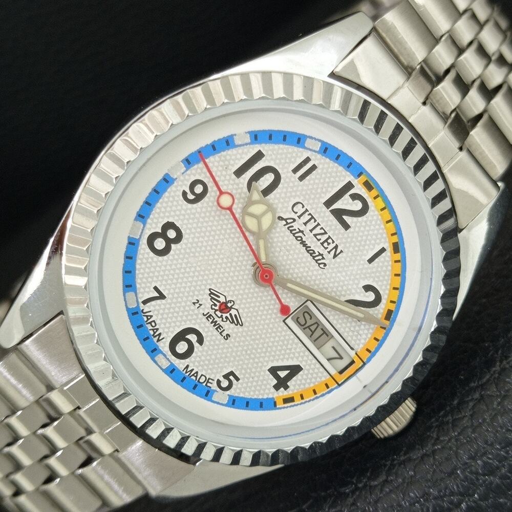 Vintage 1971 Citizen Automatic Mens Silver Watch W/daydate & White accents